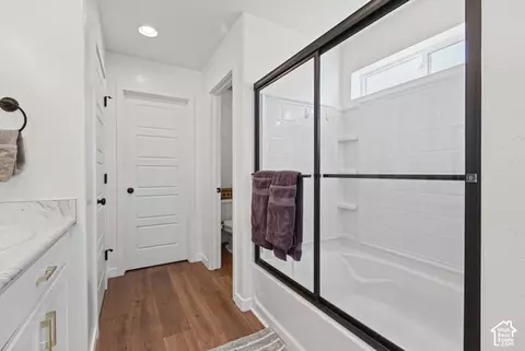 Bath - 3457 S Birch Ln, Syracuse, UT 84075 photo 2 of 5