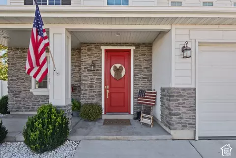 Exterior - 3457 S Birch Ln, Syracuse, UT 84075 photo 6 of 11