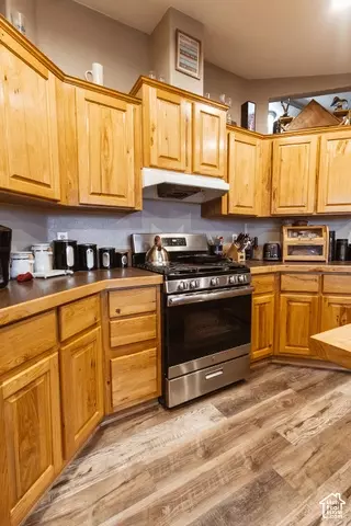 Kitchen - 15079 E 5500 S, Randlett, UT 84063 photo 2 of 3
