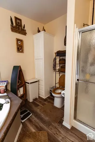 Bath - 15079 E 5500 S, Randlett, UT 84063 photo 2 of 4