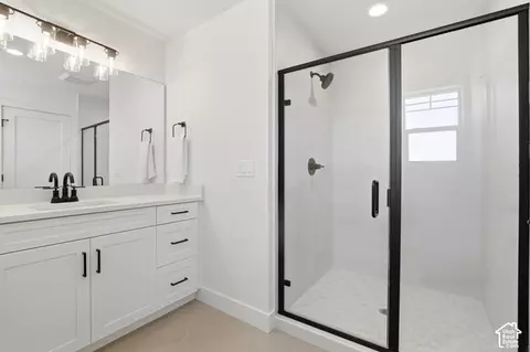 Bath - 7629 S 300 E, Midvale, UT 84047 photo 4 of 5
