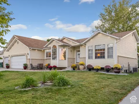 9136 S Teton Estates Dr W, West Jordan, UT 84088