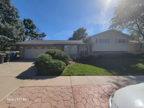 2446 E Sundown Ave S, Cottonwood Heights, UT 84121