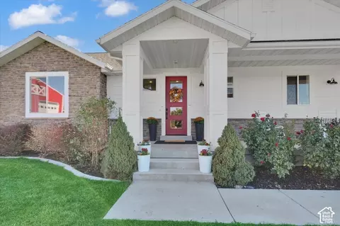Exterior - 541 E 8900 S, Paradise, UT 84328 photo 3 of 13