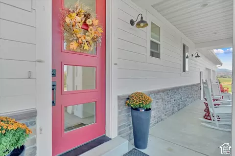 Exterior - 541 E 8900 S, Paradise, UT 84328 photo 4 of 13
