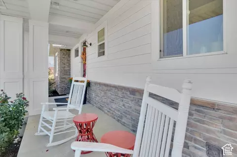 Exterior - 541 E 8900 S, Paradise, UT 84328 photo 5 of 13