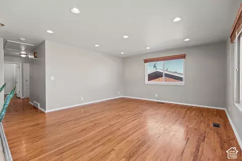Living - 946 E Arlington Way S, Bountiful, UT 84010 photo 1 of 5