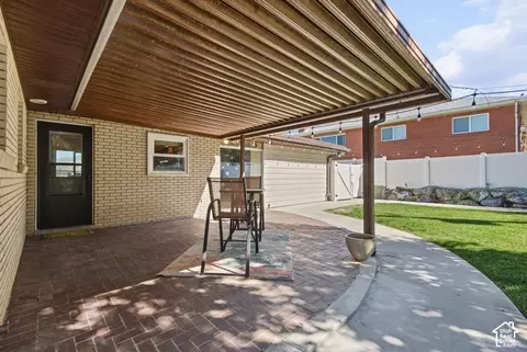 Exterior - 946 E Arlington Way S, Bountiful, UT 84010 photo 11 of 11