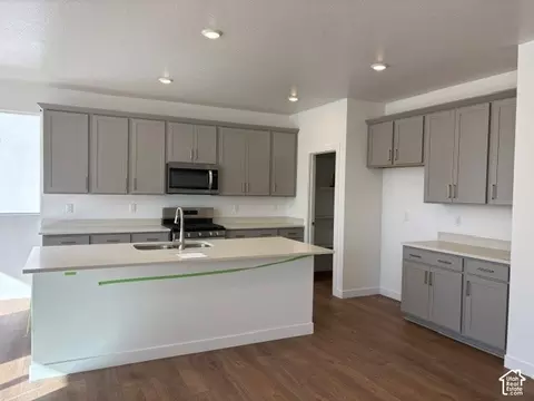 Kitchen - 4919 Emerald Ave, Eagle Mountain, UT 84005 photo 1 of 1
