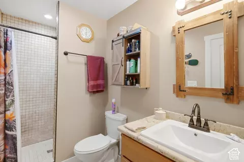 Bath - 548 E Brook Ln, Manila, UT 84046 photo 9 of 14