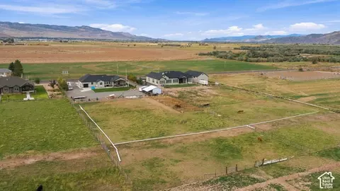 View/Area - 244 E Sevier River Rd, Central Valley, UT 84754 photo 4 of 5