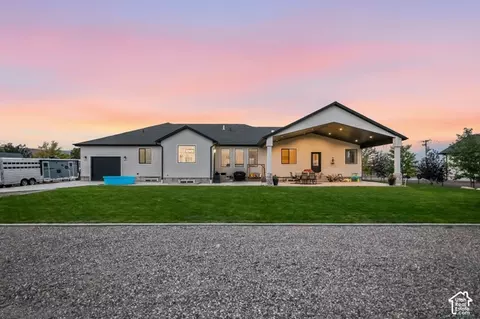Exterior - 244 E Sevier River Rd, Central Valley, UT 84754 photo 2 of 3