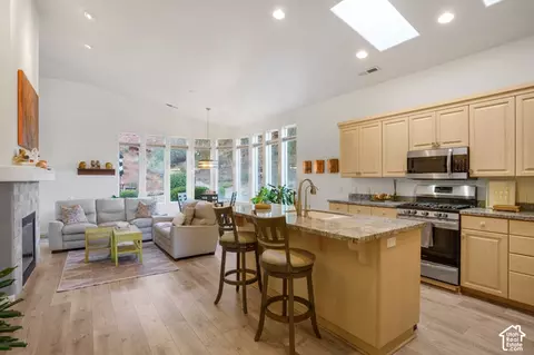 Kitchen - 23 N Shadow Dr, Washington, UT 84780 photo 1 of 5