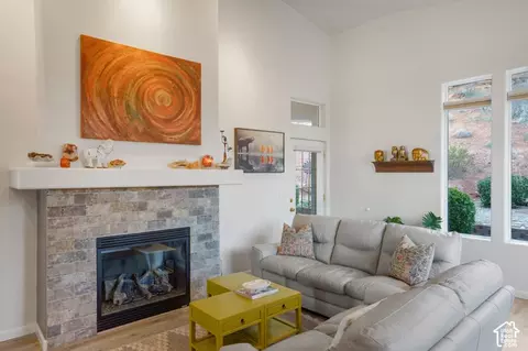 Living - 23 N Shadow Dr, Washington, UT 84780 photo 5 of 5
