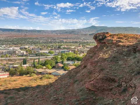 View/Area - 23 N Shadow Dr, Washington, UT 84780 photo 3 of 5
