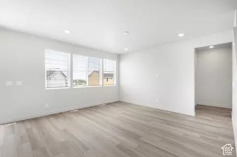 Living - 908 E Cody St #6116, Eagle Mountain, UT 84005 photo 3 of 6