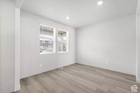 Living - 908 E Cody St #6116, Eagle Mountain, UT 84005 photo 1 of 6