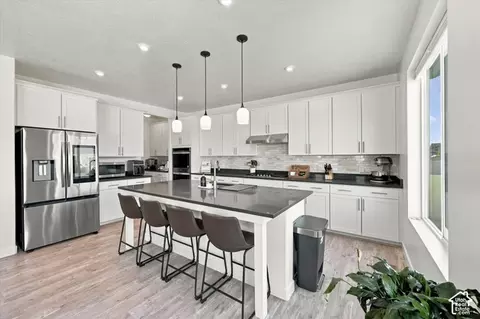 Kitchen - 7939 N Seattle Slew Rd, Eagle Mountain, UT 84005 photo 2 of 4