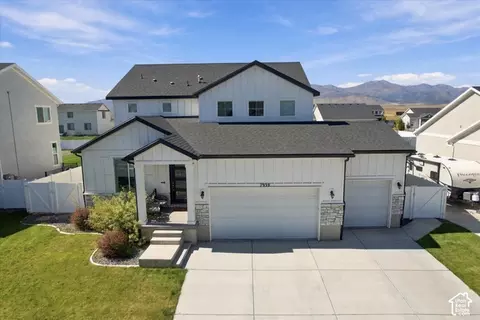 Exterior - 7939 N Seattle Slew Rd, Eagle Mountain, UT 84005 photo 2 of 10