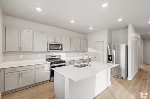 Kitchen - 918 E Cody St #6117, Eagle Mountain, UT 84005 photo 4 of 6