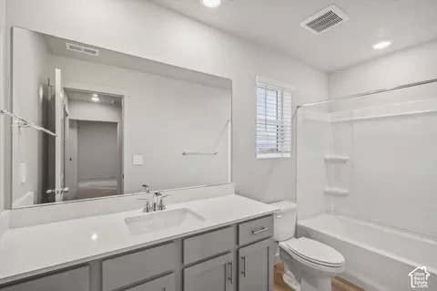 Bath - 918 E Cody St #6117, Eagle Mountain, UT 84005 photo 2 of 3