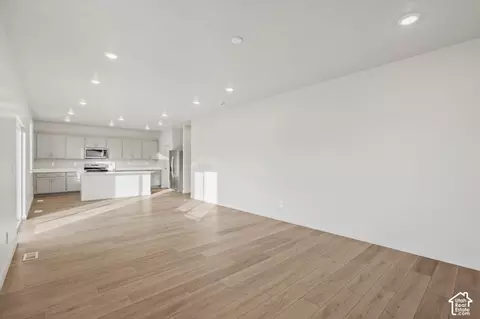 Living - 918 E Cody St #6117, Eagle Mountain, UT 84005 photo 3 of 7