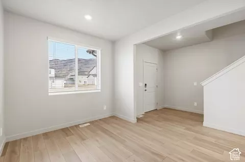 Living - 918 E Cody St #6117, Eagle Mountain, UT 84005 photo 1 of 7