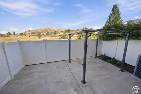 Exterior - 221 E 700 N, Smithfield, UT 84335 photo 4 of 9