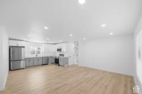 Living - 279 E 4525 S, Ogden, UT 84405 photo 2 of 3