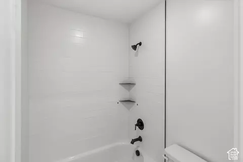 Bath - 1628 W Rivergate Dr, Logan, UT 84321 photo 4 of 5