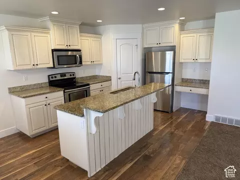 Kitchen - 591 N 150 E, Salem, UT 84653 photo 3 of 3