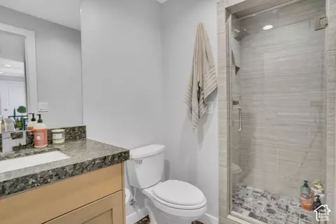 Bath - 2505 E Robidoux Rd, Sandy, UT 84093 photo 3 of 3
