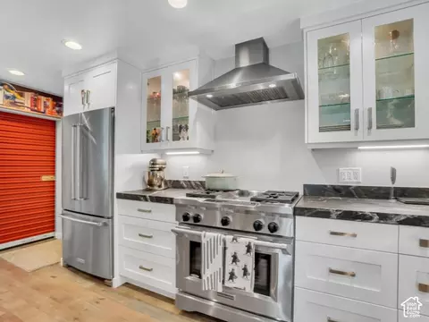Kitchen - 2505 E Robidoux Rd, Sandy, UT 84093 photo 2 of 7