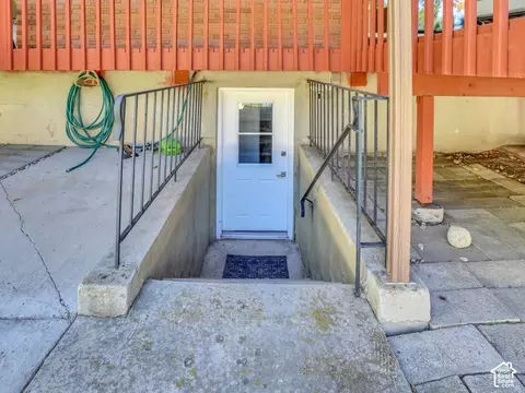 Exterior - 2505 E Robidoux Rd, Sandy, UT 84093 photo 2 of 5