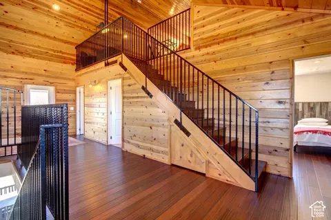 Entry Way - 152 E Carols Ln, Hatch, UT 84735 photo 2 of 2