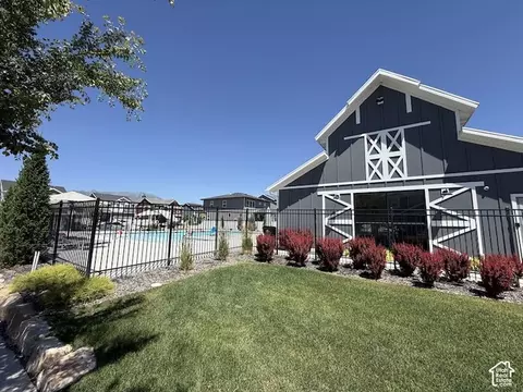 Exterior - 652 E Garden Grove Dr #335, Eagle Mountain, UT 84005 photo 6 of 7