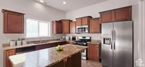 Kitchen - 117 E River Bend St, Saratoga Springs, UT 84045 photo 2 of 3