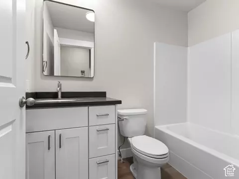 Bath - 340 W Dublin St, Eureka, UT 84628 photo 2 of 4