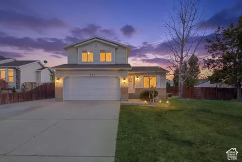 723 E Fox Run Dr, Tooele, UT 84074