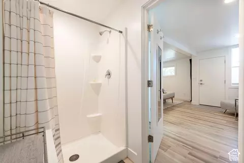 Bath - 4058 S 1045 E, Millcreek, UT 84124 photo 3 of 3