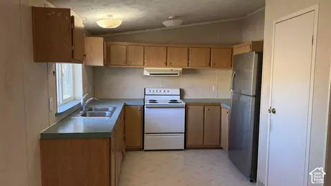 Kitchen - 4324 E Cub Rd, Preston, ID 83263 photo 1 of 2