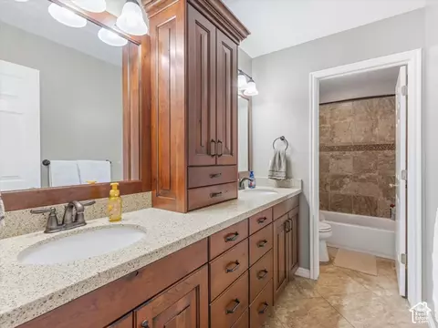 Bath - 12072 S Nicklaus Rd, Sandy, UT 84092 photo 4 of 5