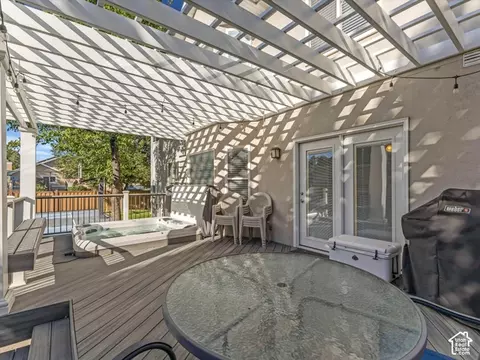Exterior - 12072 S Nicklaus Rd, Sandy, UT 84092 photo 5 of 13