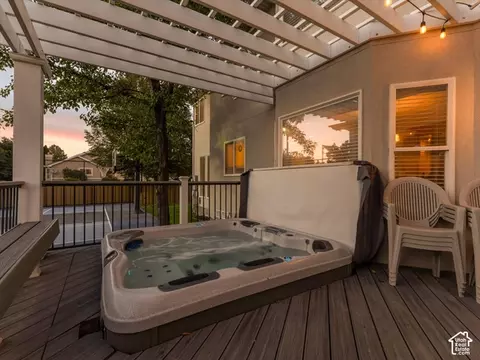 Exterior - 12072 S Nicklaus Rd, Sandy, UT 84092 photo 12 of 13