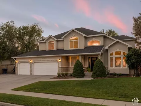 Exterior - 12072 S Nicklaus Rd, Sandy, UT 84092 photo 11 of 13