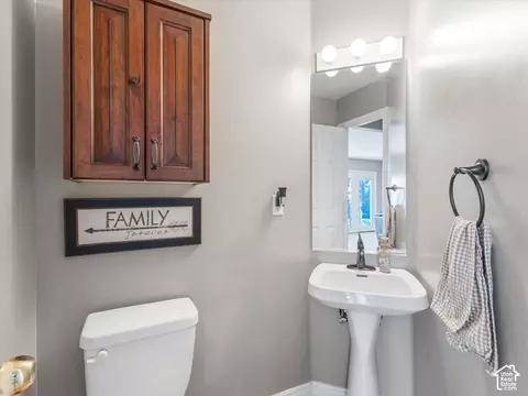 Bath - 12072 S Nicklaus Rd, Sandy, UT 84092 photo 3 of 5