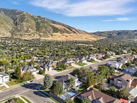View/Area - 12072 S Nicklaus Rd, Sandy, UT 84092 photo 6 of 8