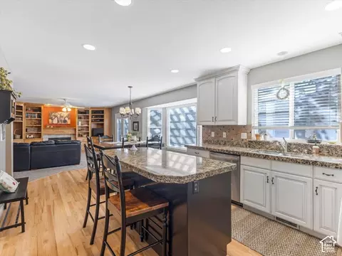 Kitchen - 12072 S Nicklaus Rd, Sandy, UT 84092 photo 1 of 4