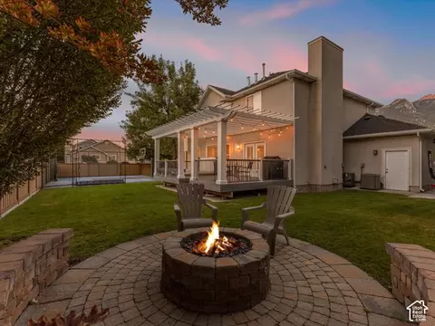 Exterior - 12072 S Nicklaus Rd, Sandy, UT 84092 photo 2 of 13