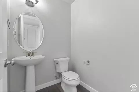 Bath - 1283 W 2375 S, Syracuse, UT 84075 photo 1 of 4